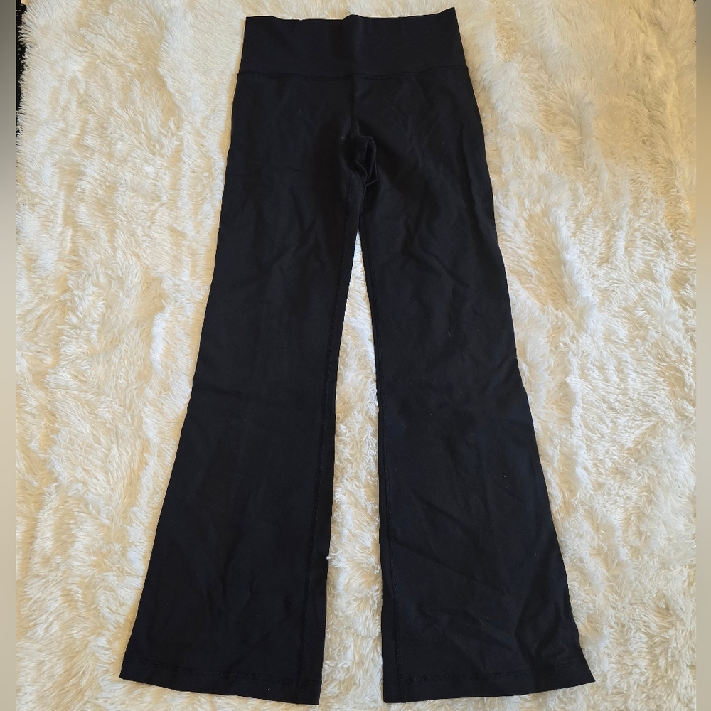 Lululemon Vintage Groove Pants. Size 8.  GUC.